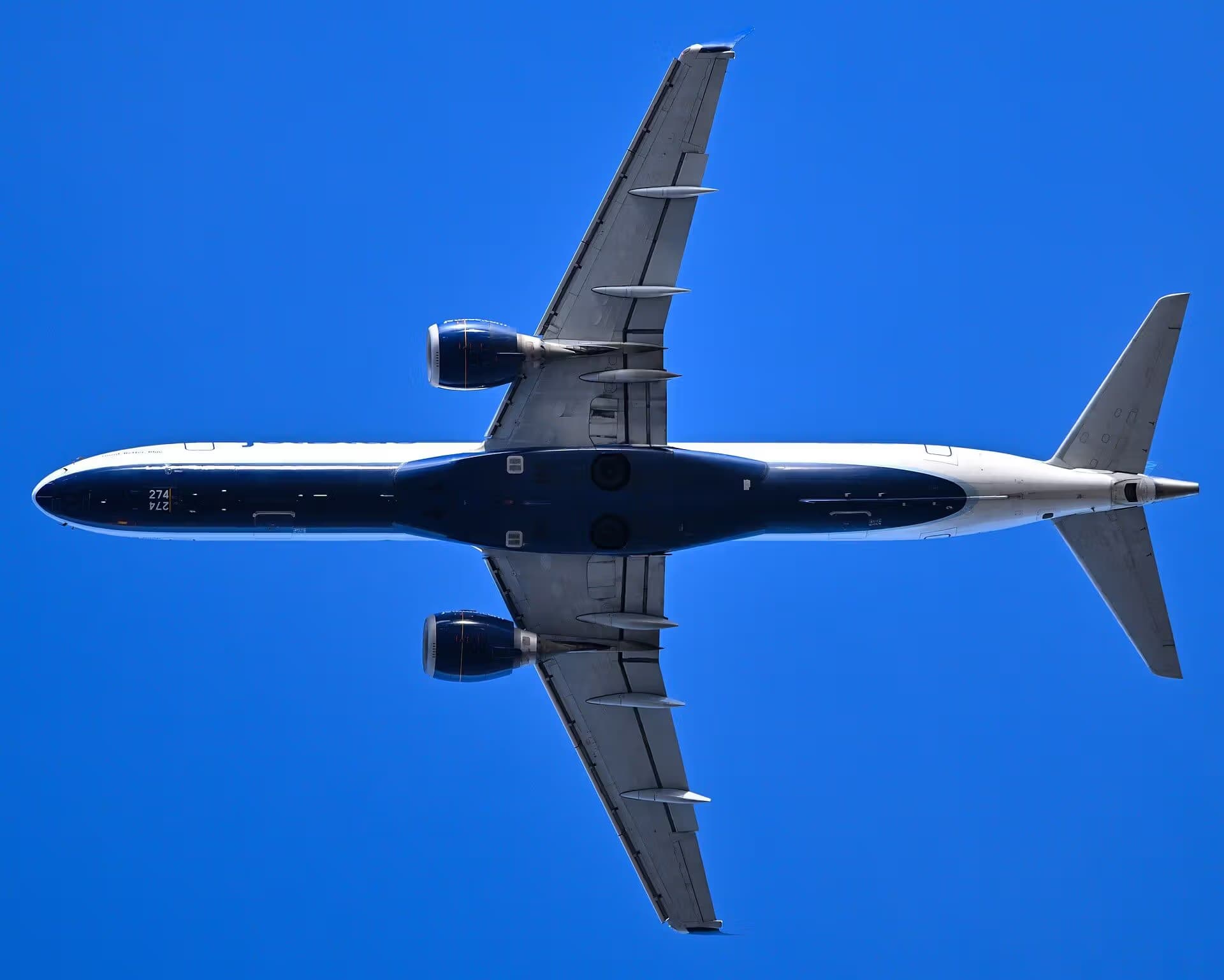 N274JB — Twin-engine aircraft