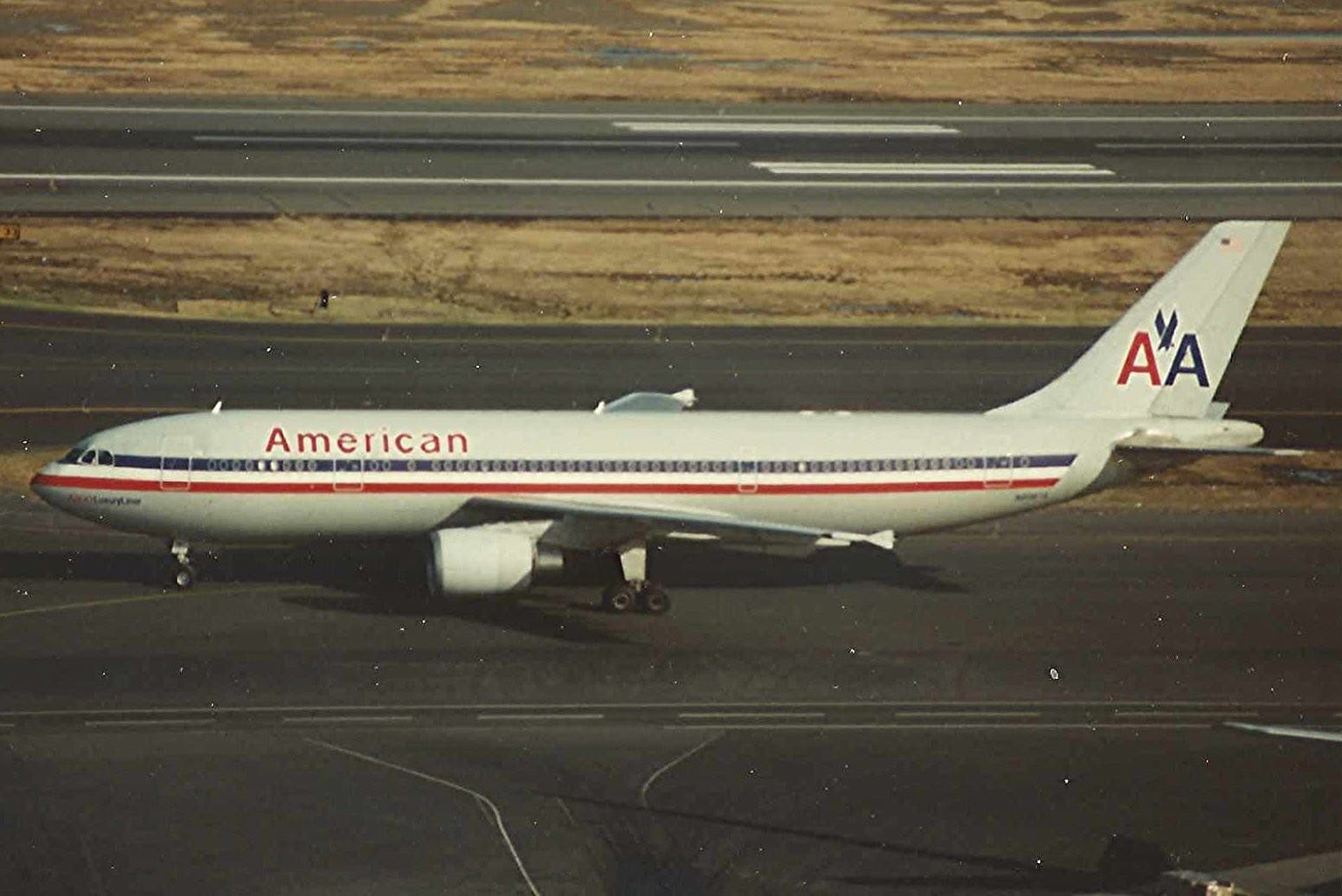 N8067A — Twin-engine aircraft