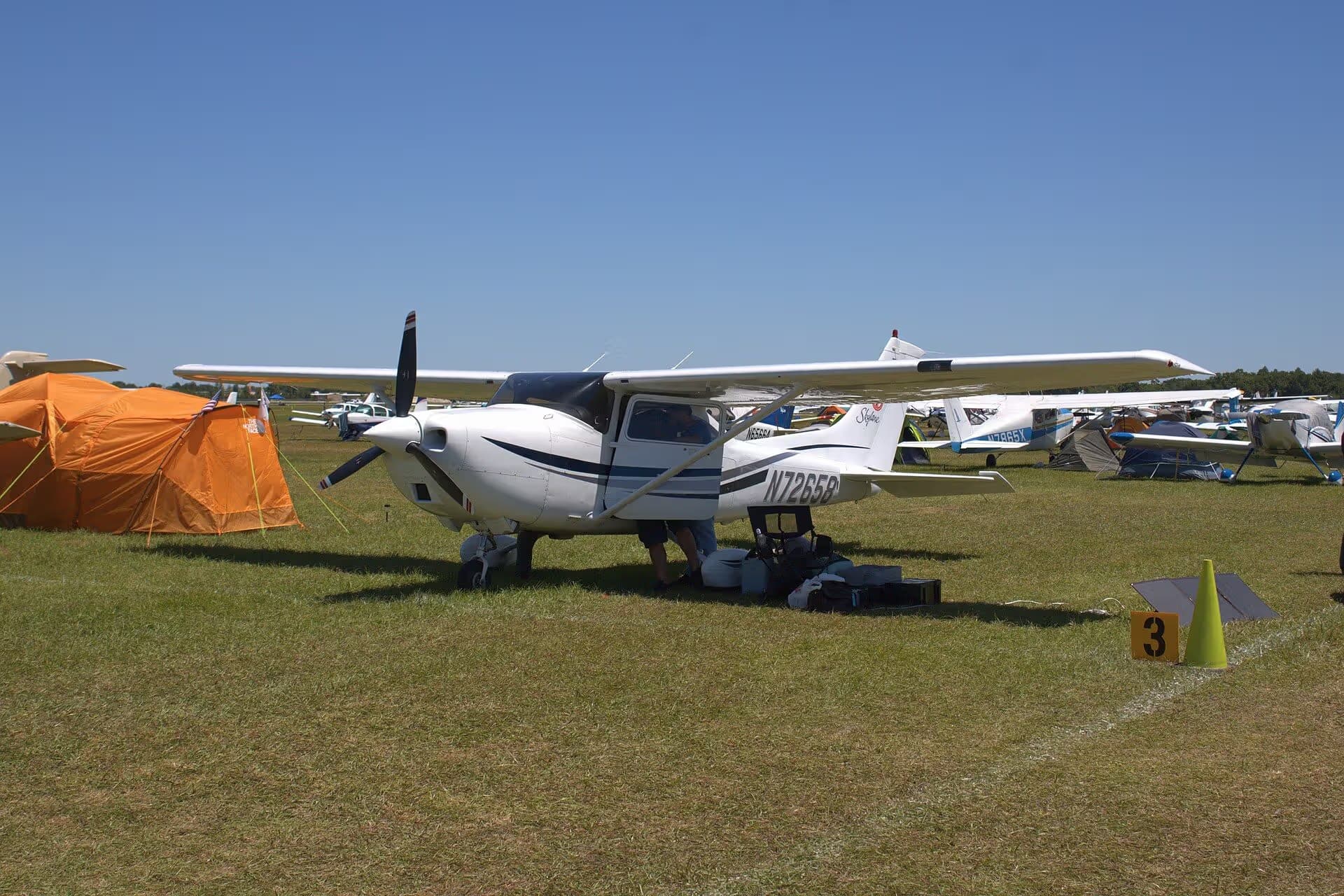 N72658 — Single-engine aircraft