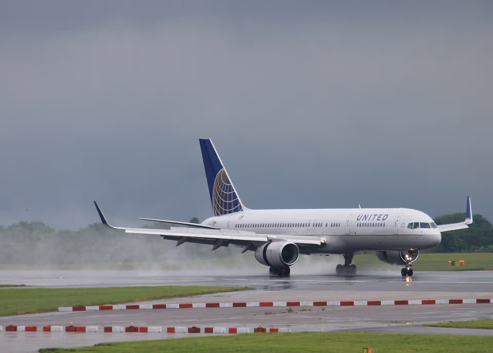 N67134 — Twin-engine aircraft