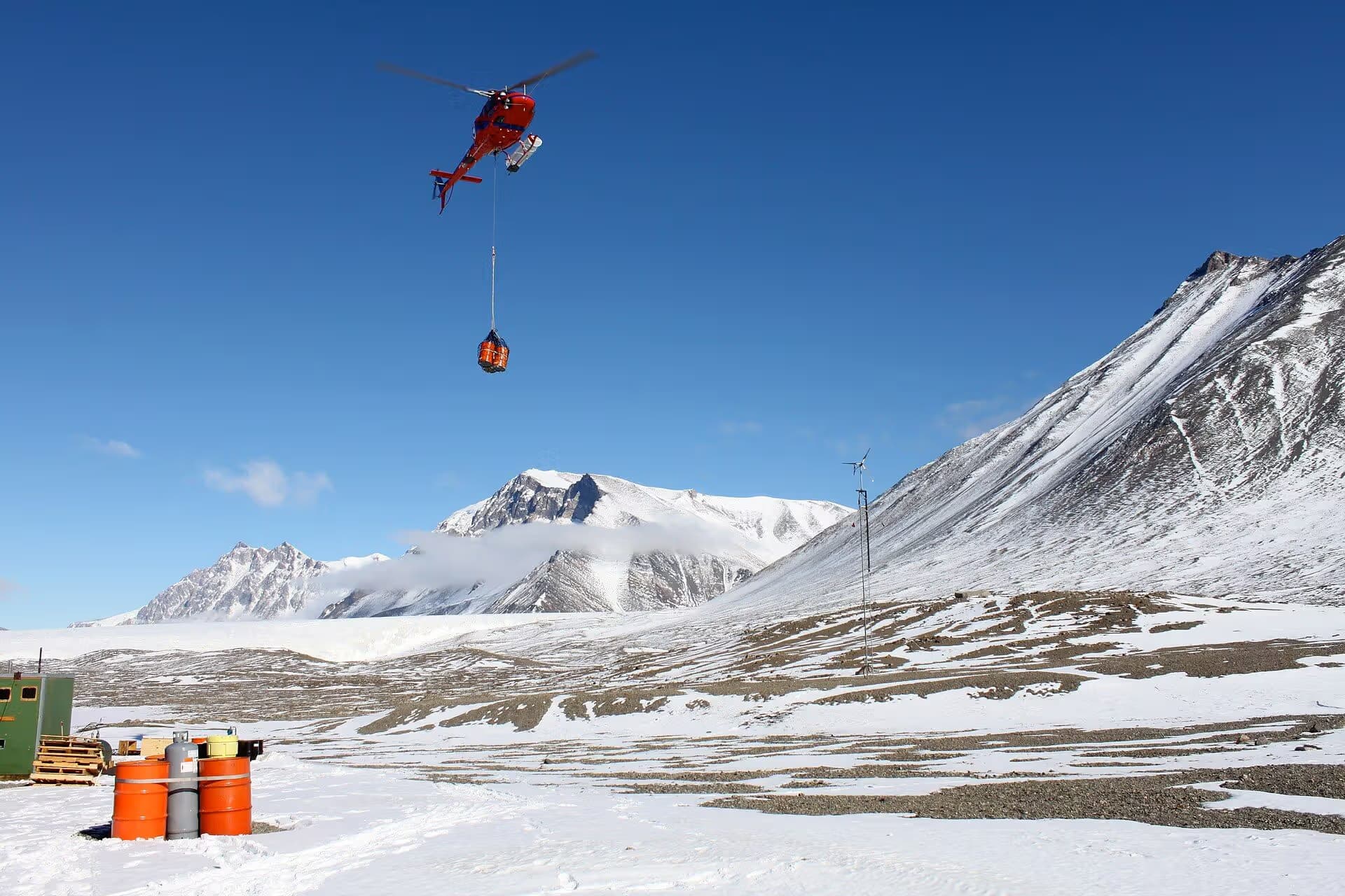 N4031L — Helicopter