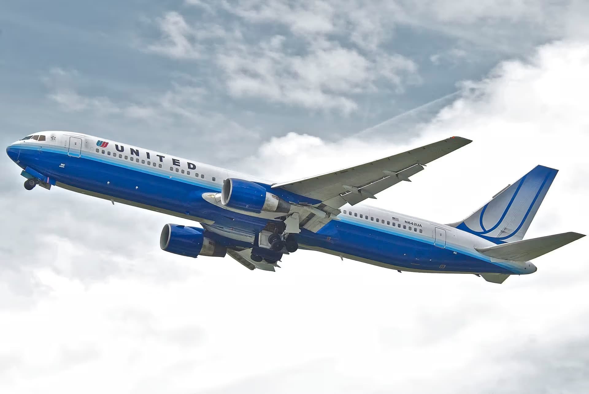 N642UA — Boeing
