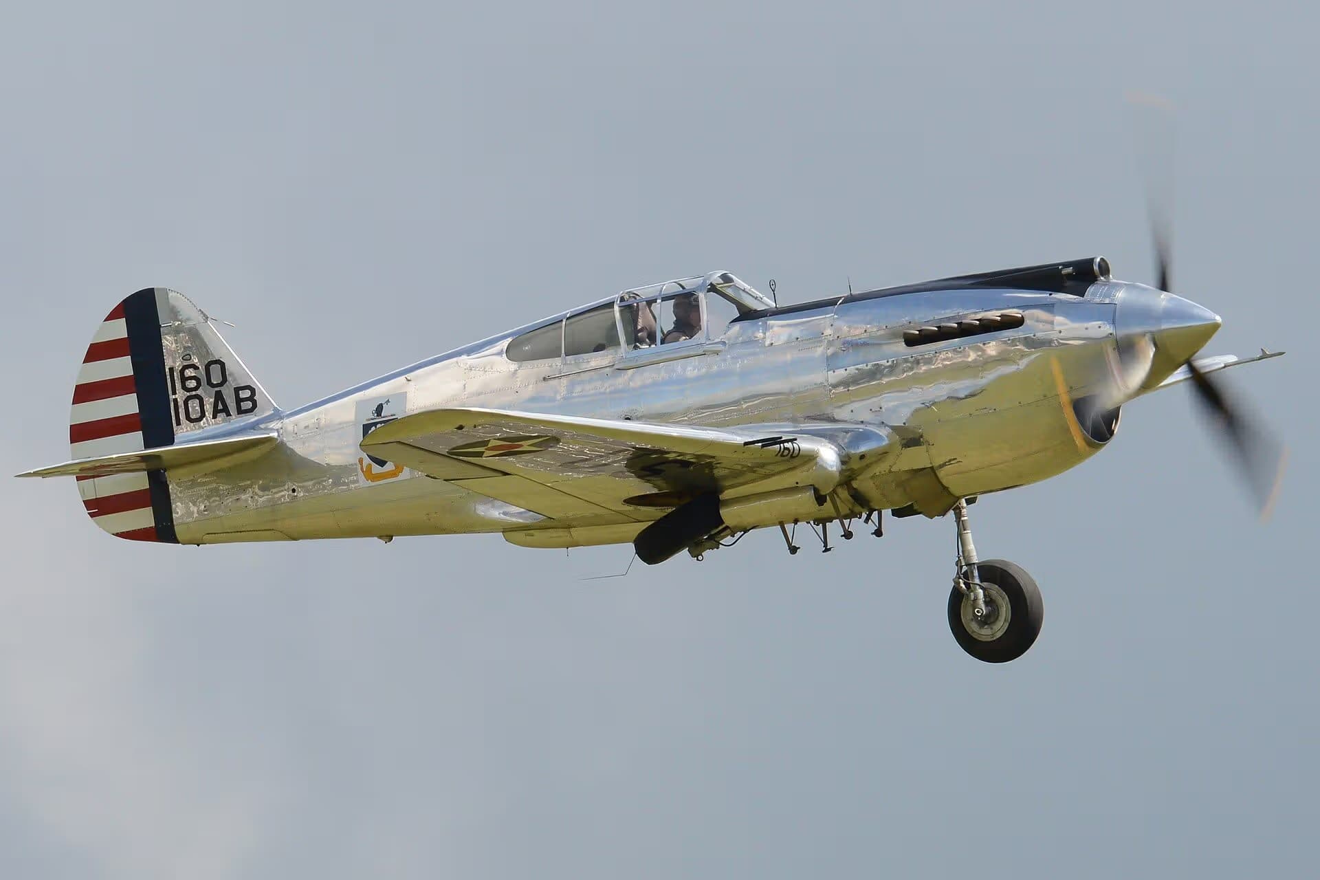 Unidentified — Single-engine aircraft