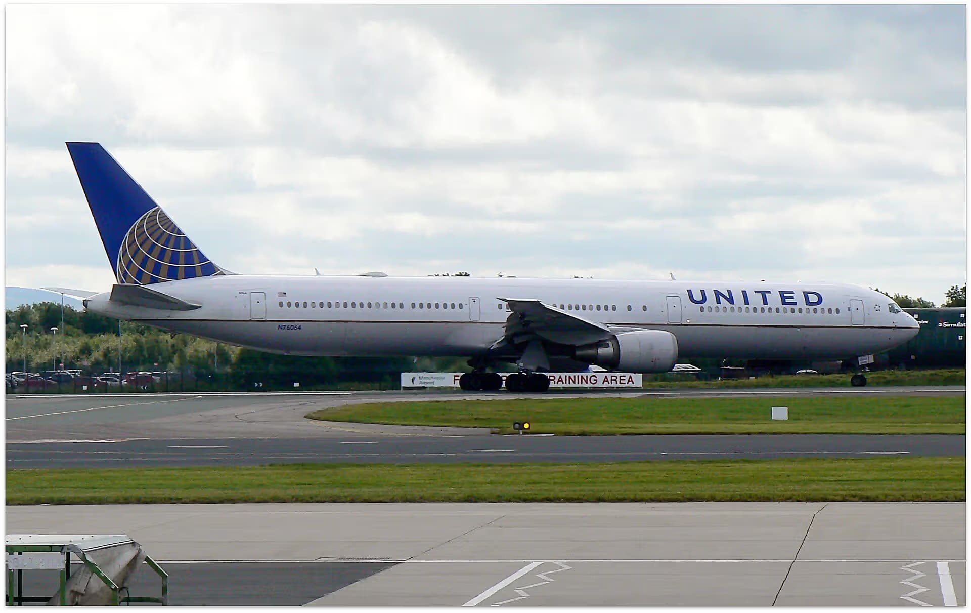 N76064 — Boeing