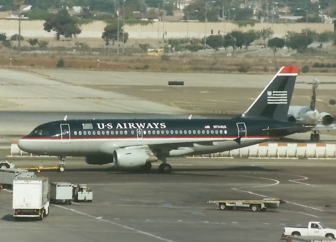 N704US — Airbus