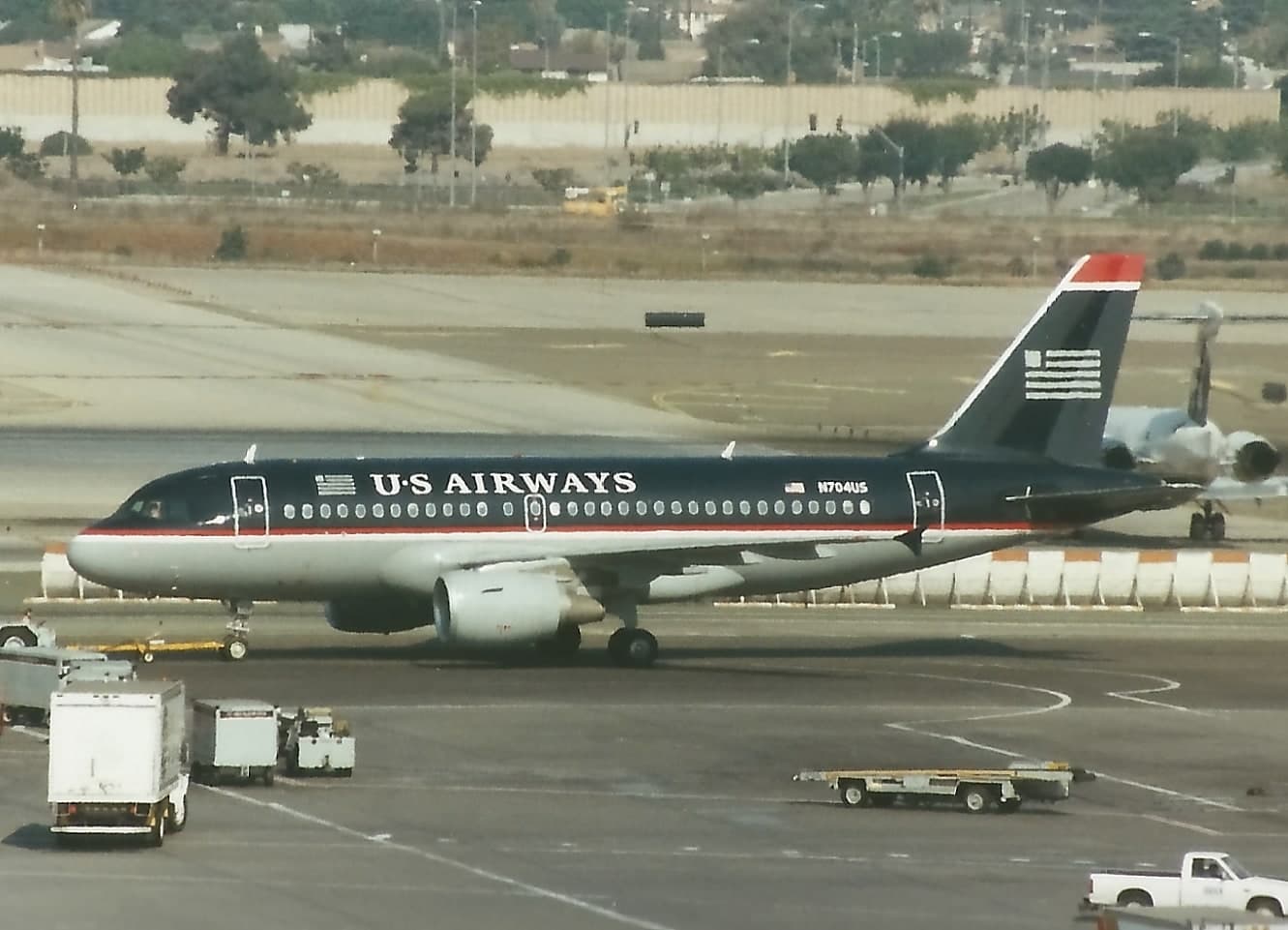 N704US — Airbus