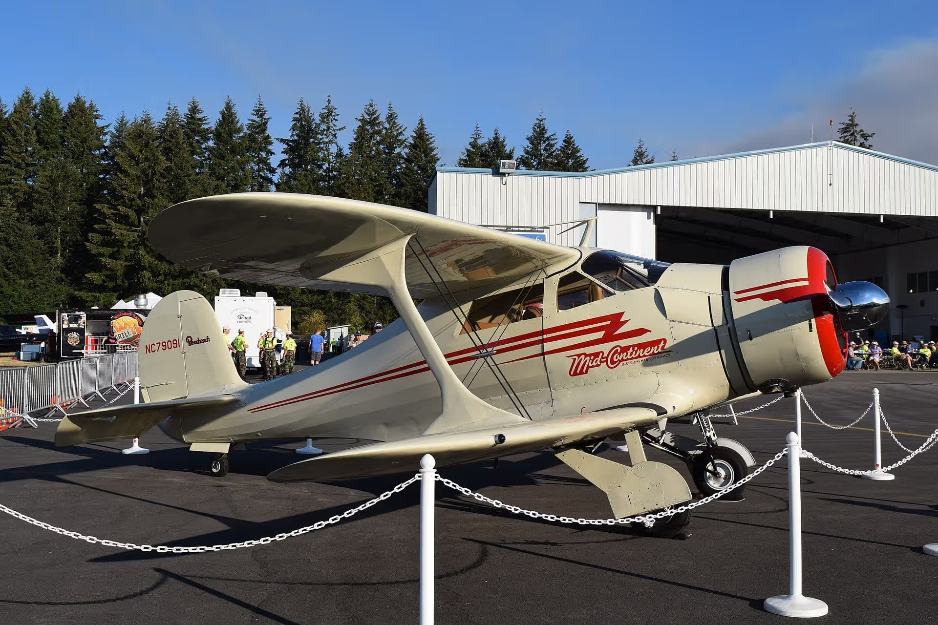 Unidentified — Single-engine aircraft
