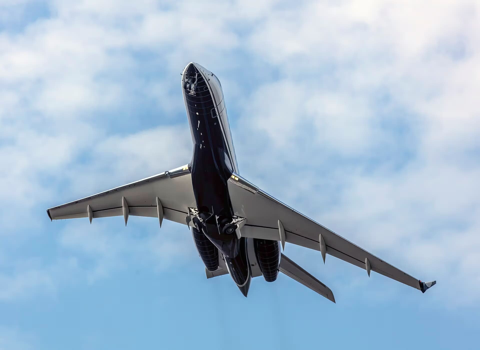N728HG — Business jet