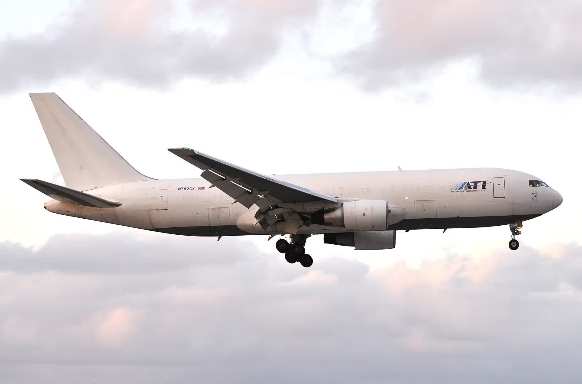 N762CX — Boeing