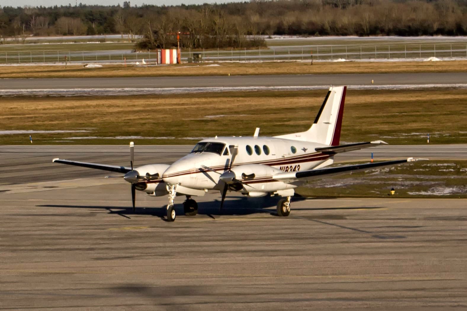 N18343 — Twin-engine aircraft