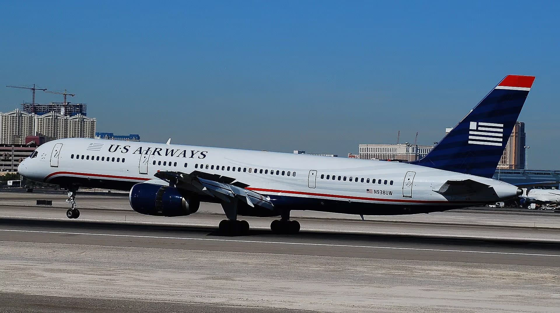 N938UW — Twin-engine aircraft