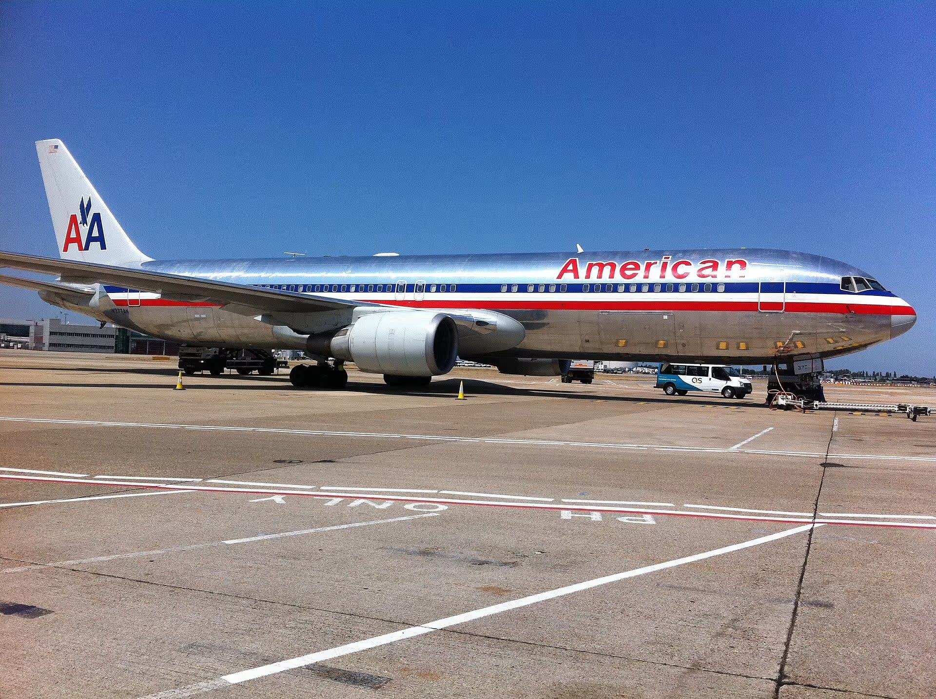 N377AN — Twin-engine aircraft