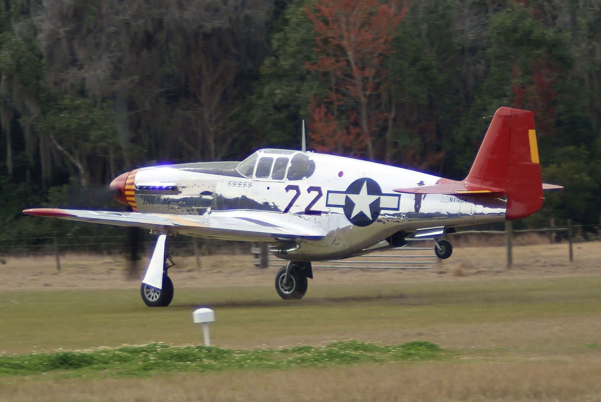 Unidentified — Single-engine aircraft