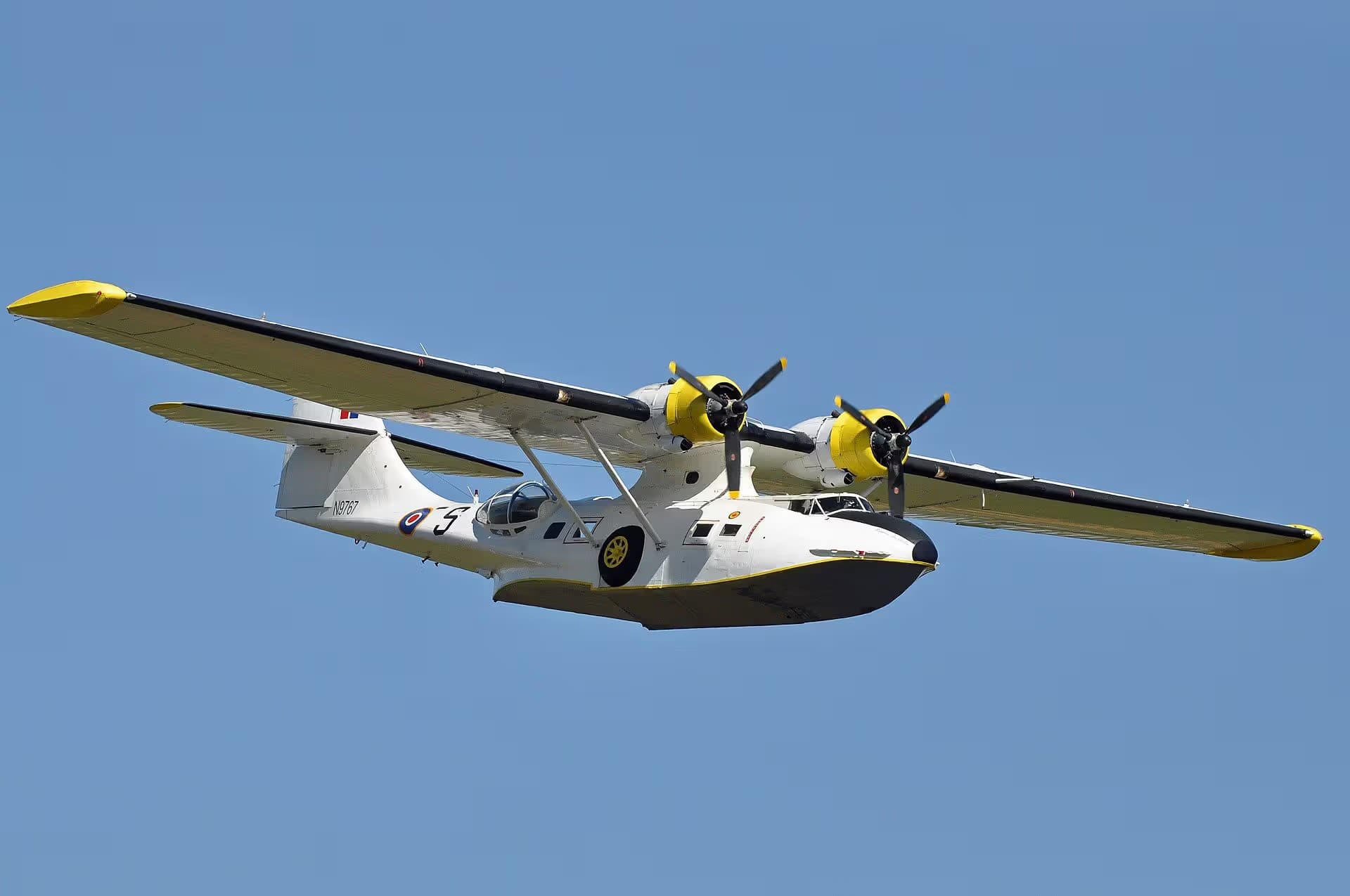 N9767 — Twin-engine aircraft