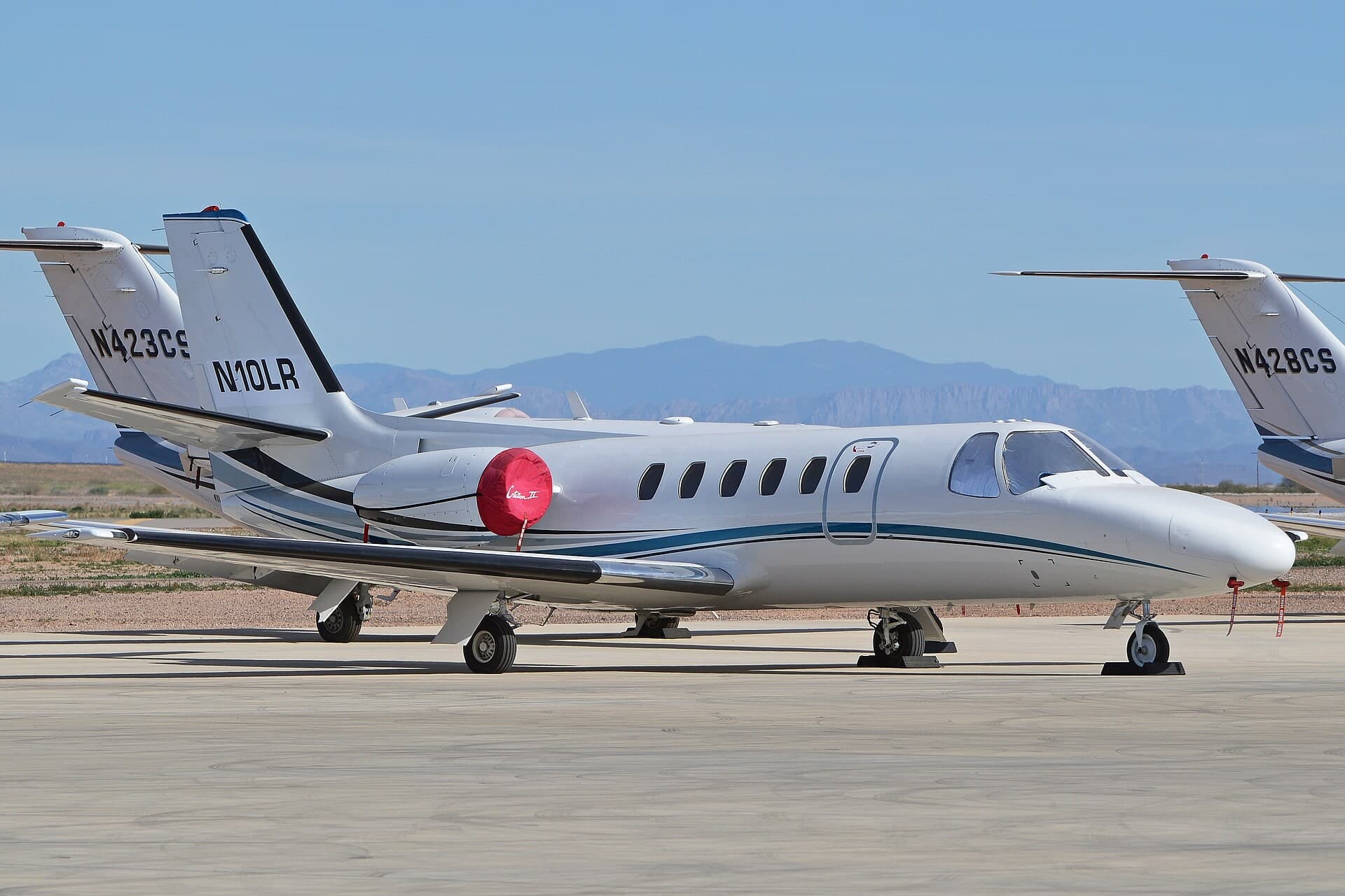 N10LR — Business jet