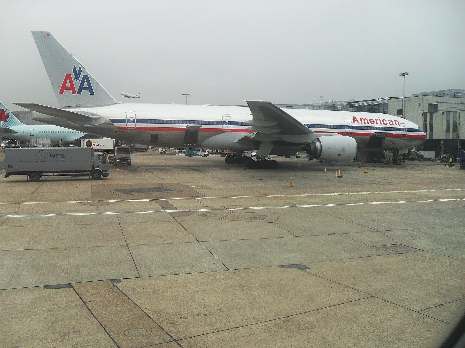 N773AN — Twin-engine aircraft