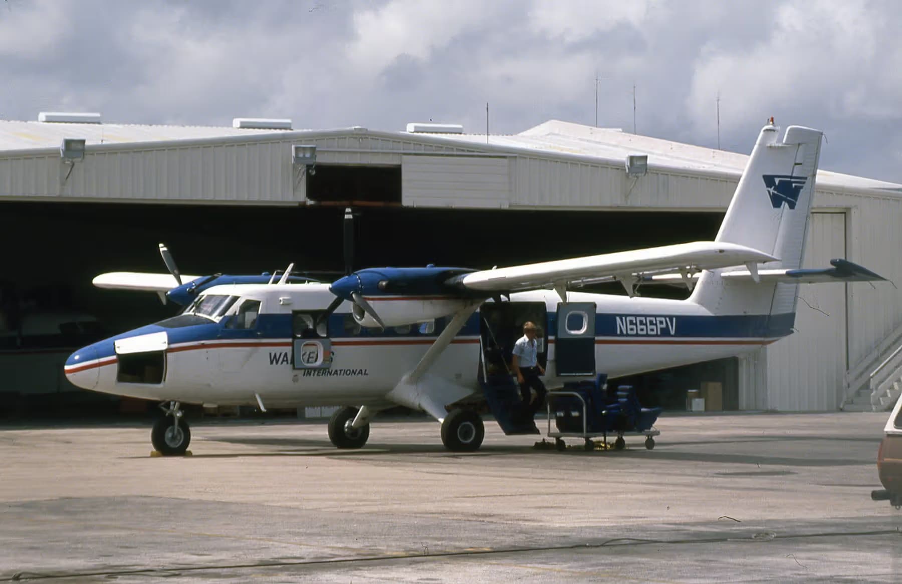 N666PV — De Havilland