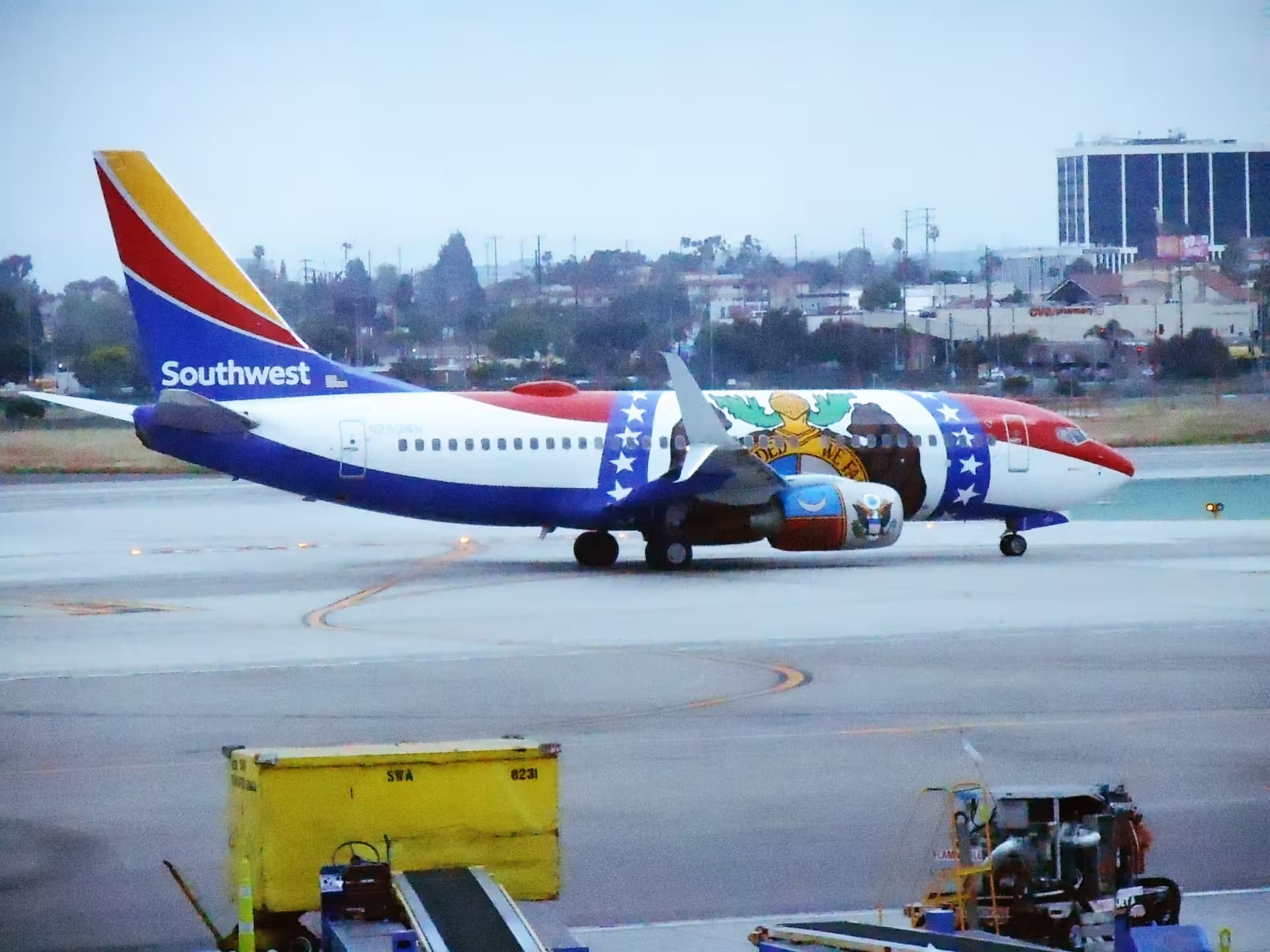 N280WN — Boeing