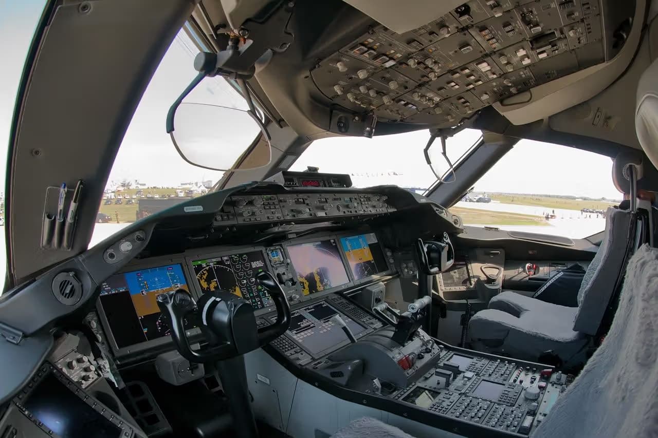 N787BA — Aircraft