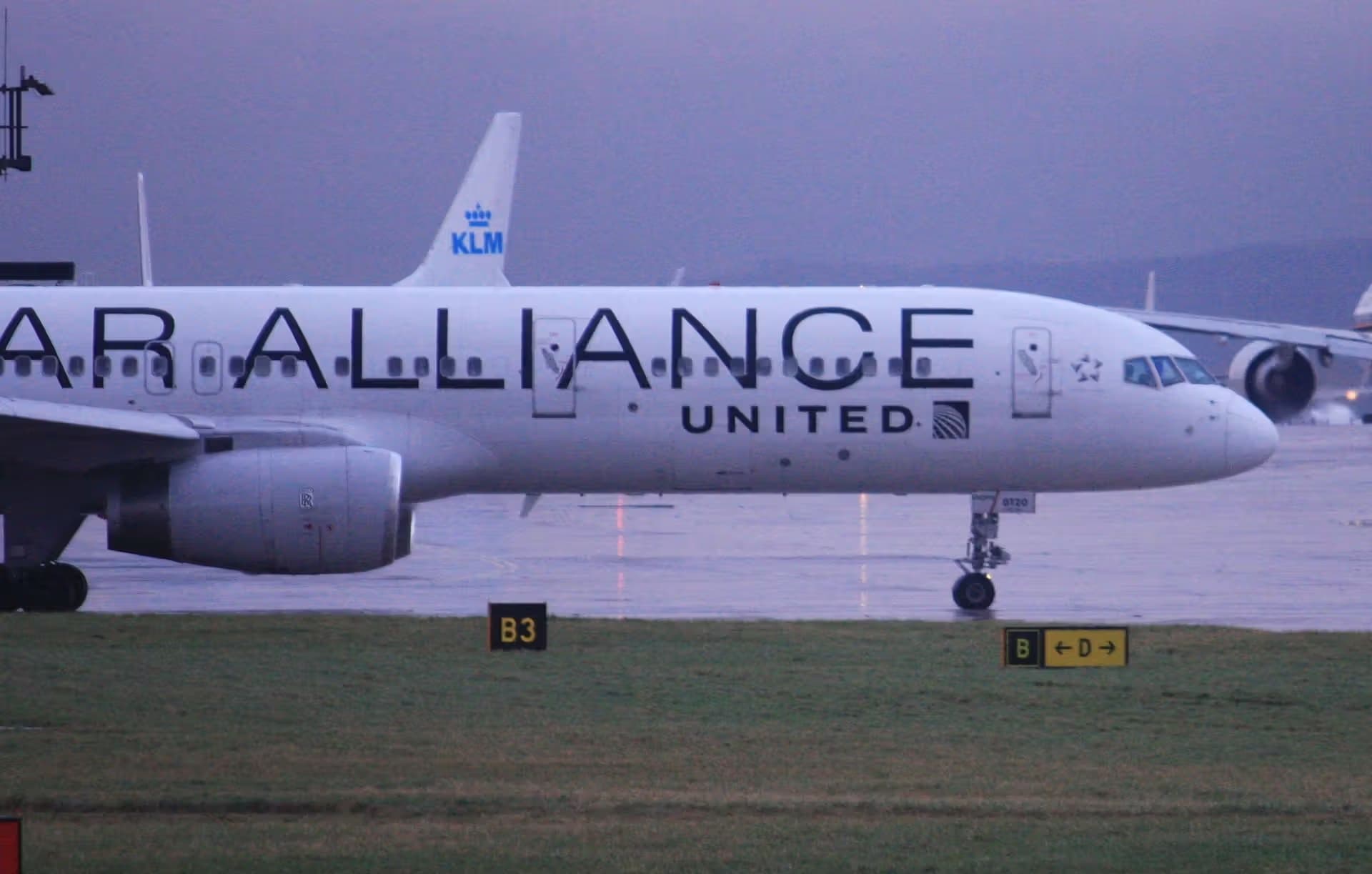 N14120 — Twin-engine aircraft
