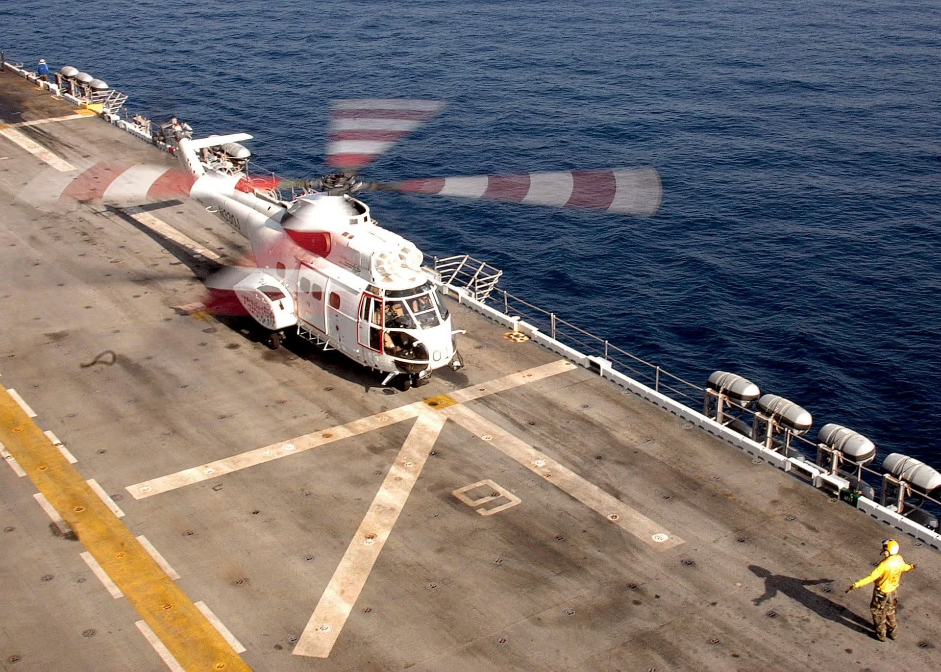 N330J — Helicopter