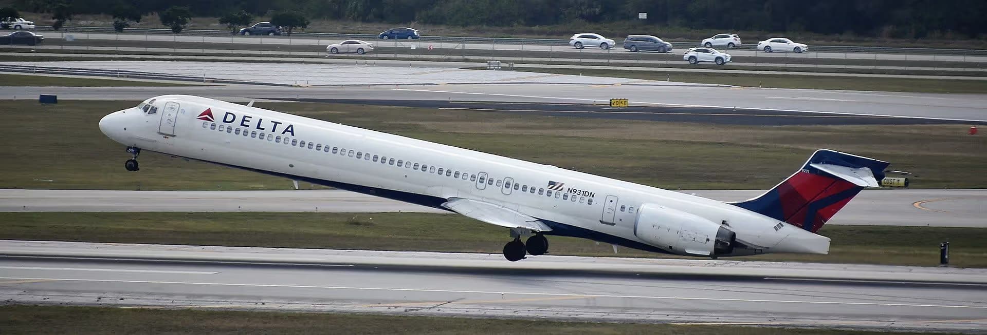 N931DN — Twin-engine aircraft