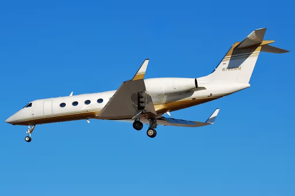 N722MM — Business jet