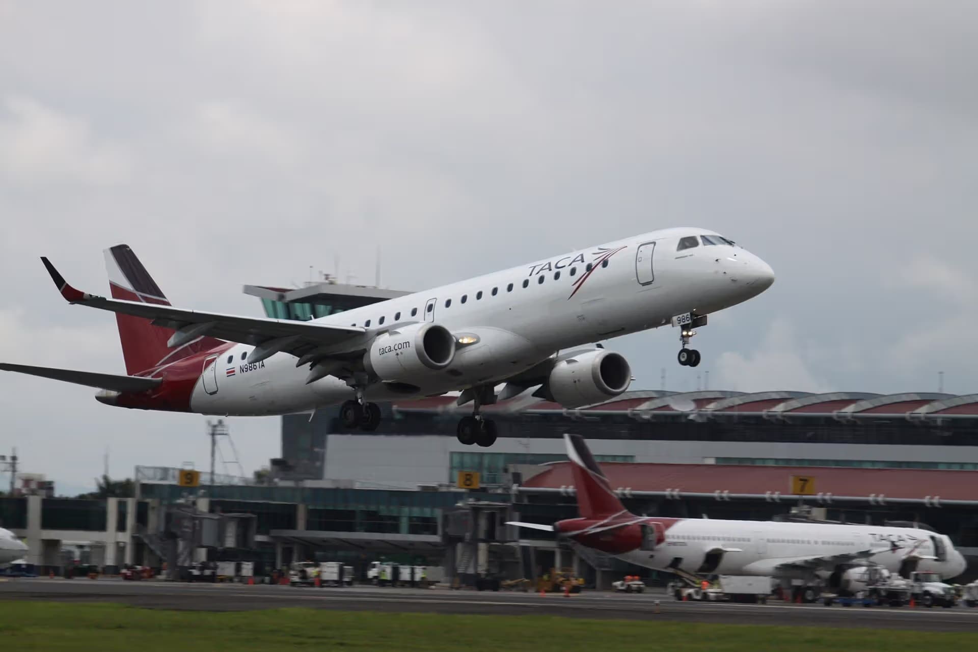 N986TA — Embraer