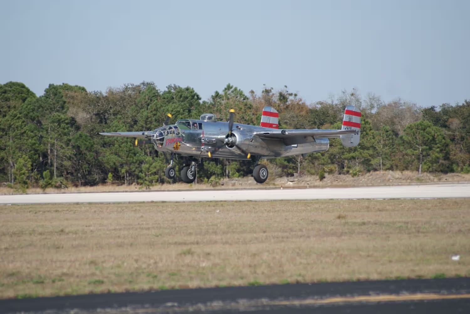 Unidentified — Twin-engine aircraft