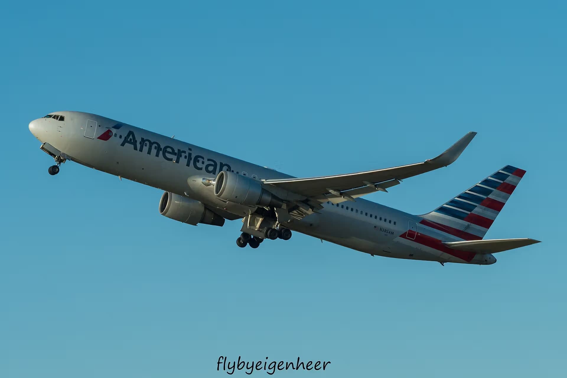 N385AM — Boeing