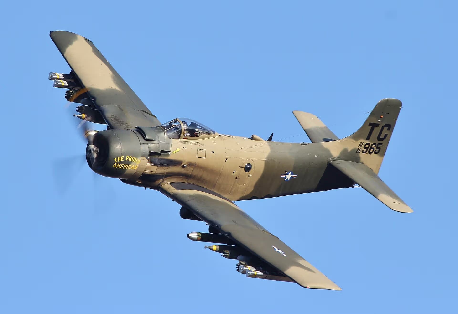 Unidentified — Single-engine aircraft