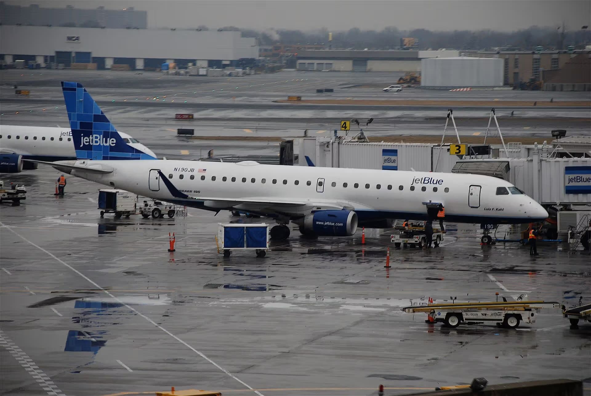 N190JB — Embraer