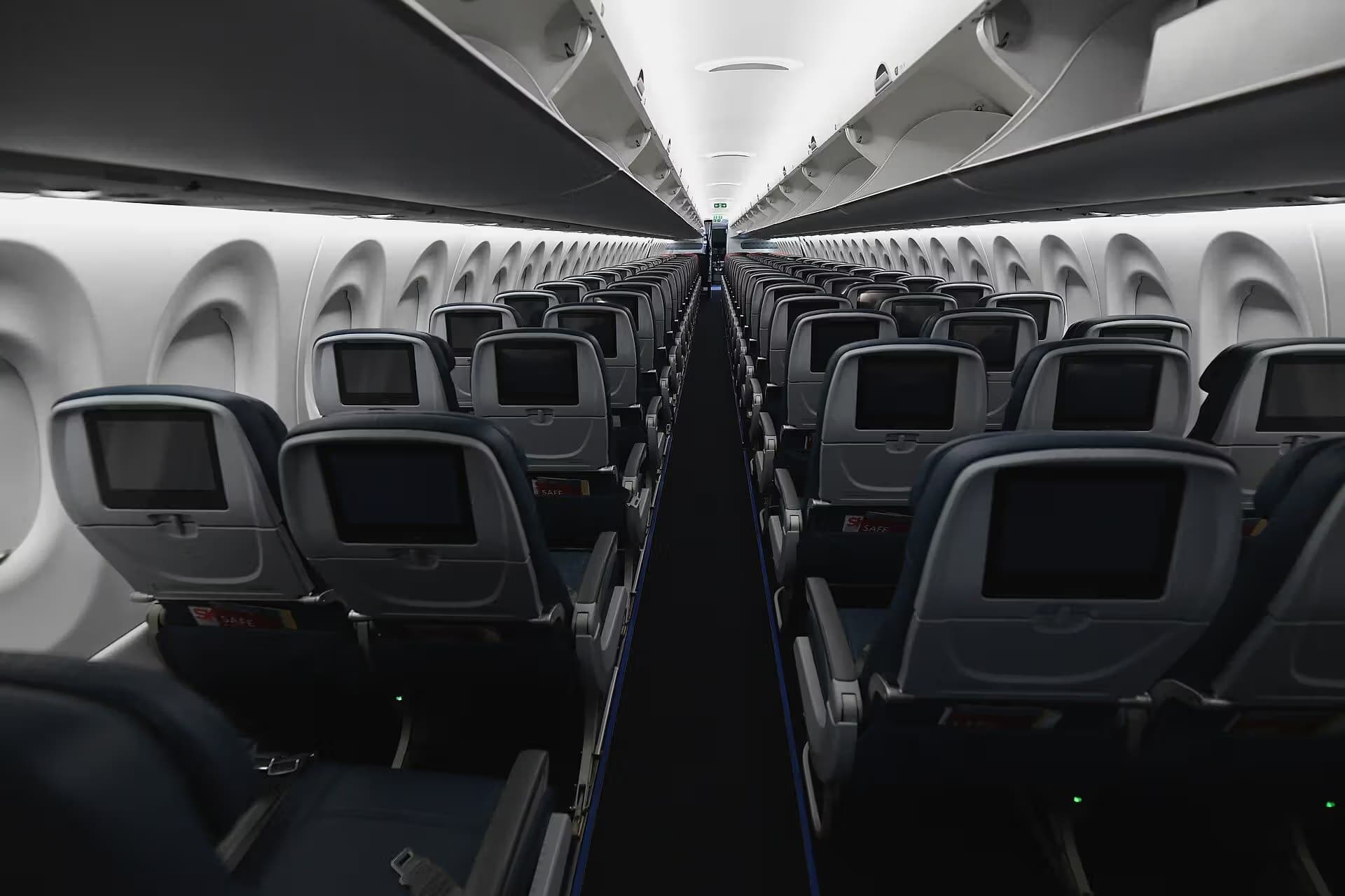 N102DU — Aircraft