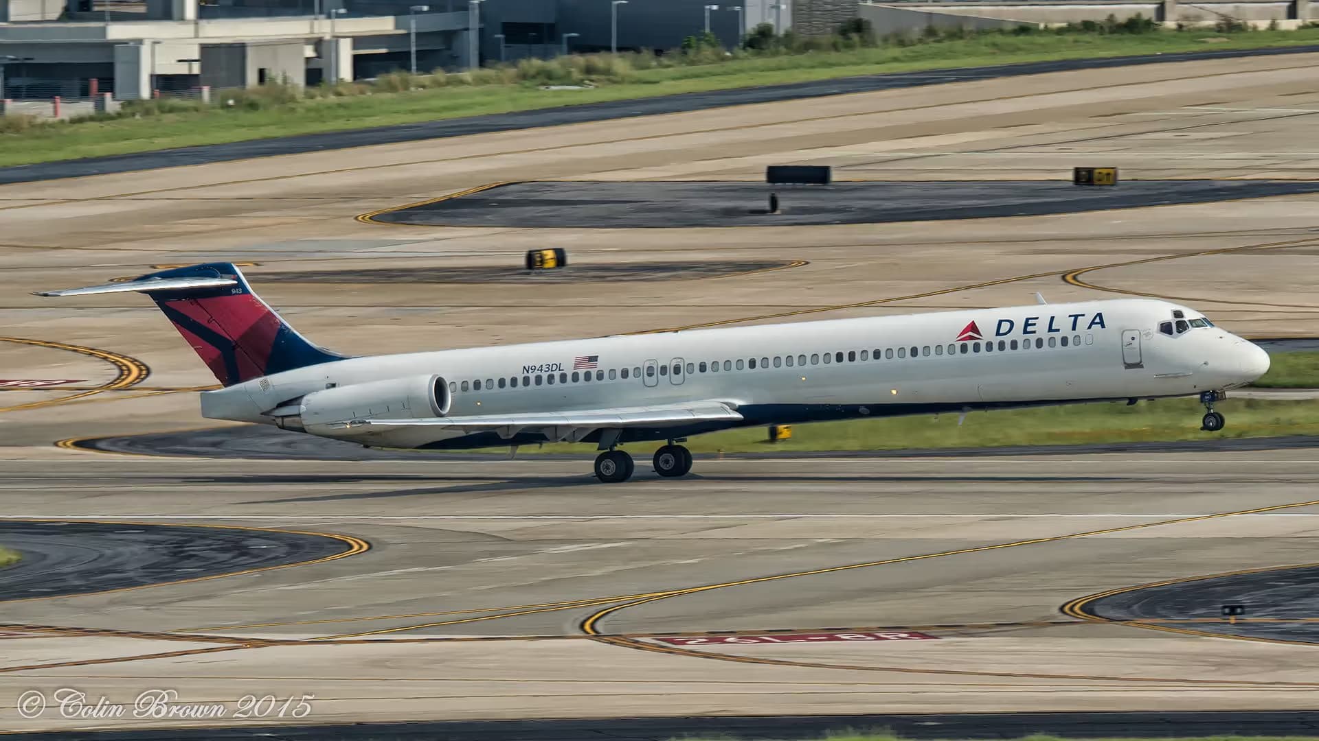 N943DL — Douglas