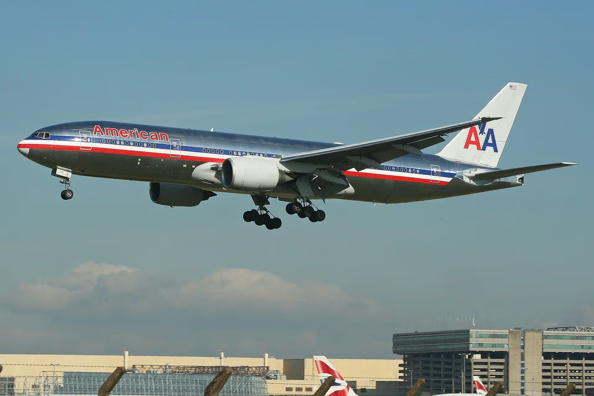 N786AN — Twin-engine aircraft