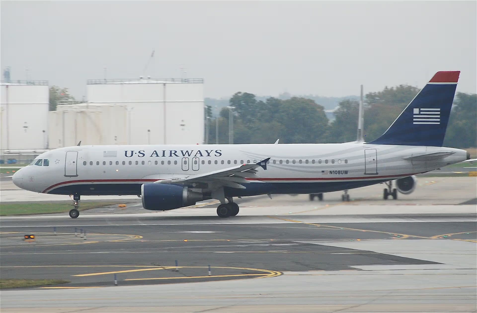 N108UW — Airbus