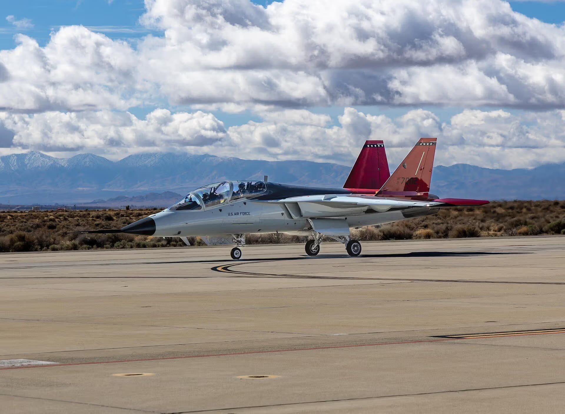 Unidentified — Aircraft at Edwards Air Force Base