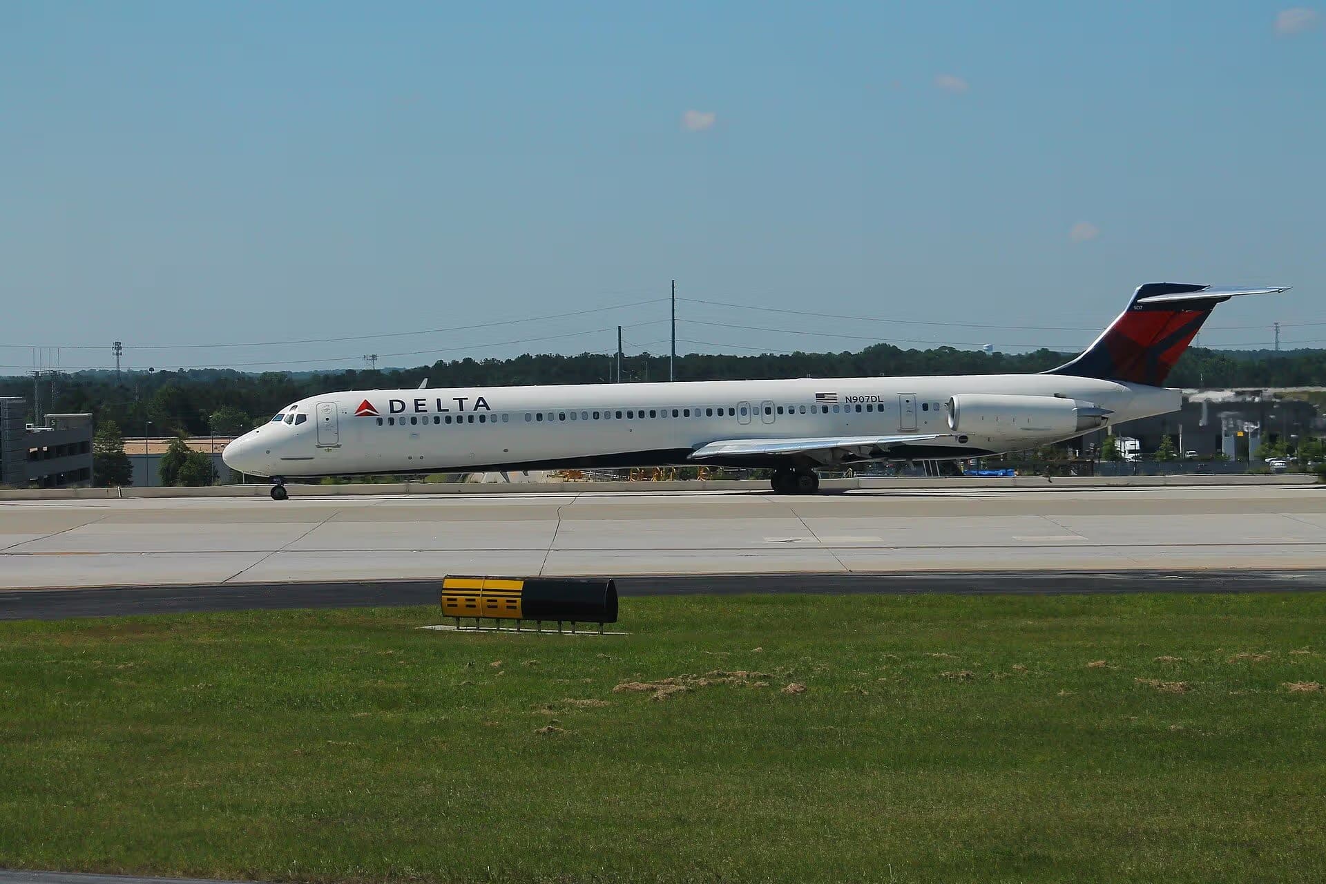 N907DL — Aircraft