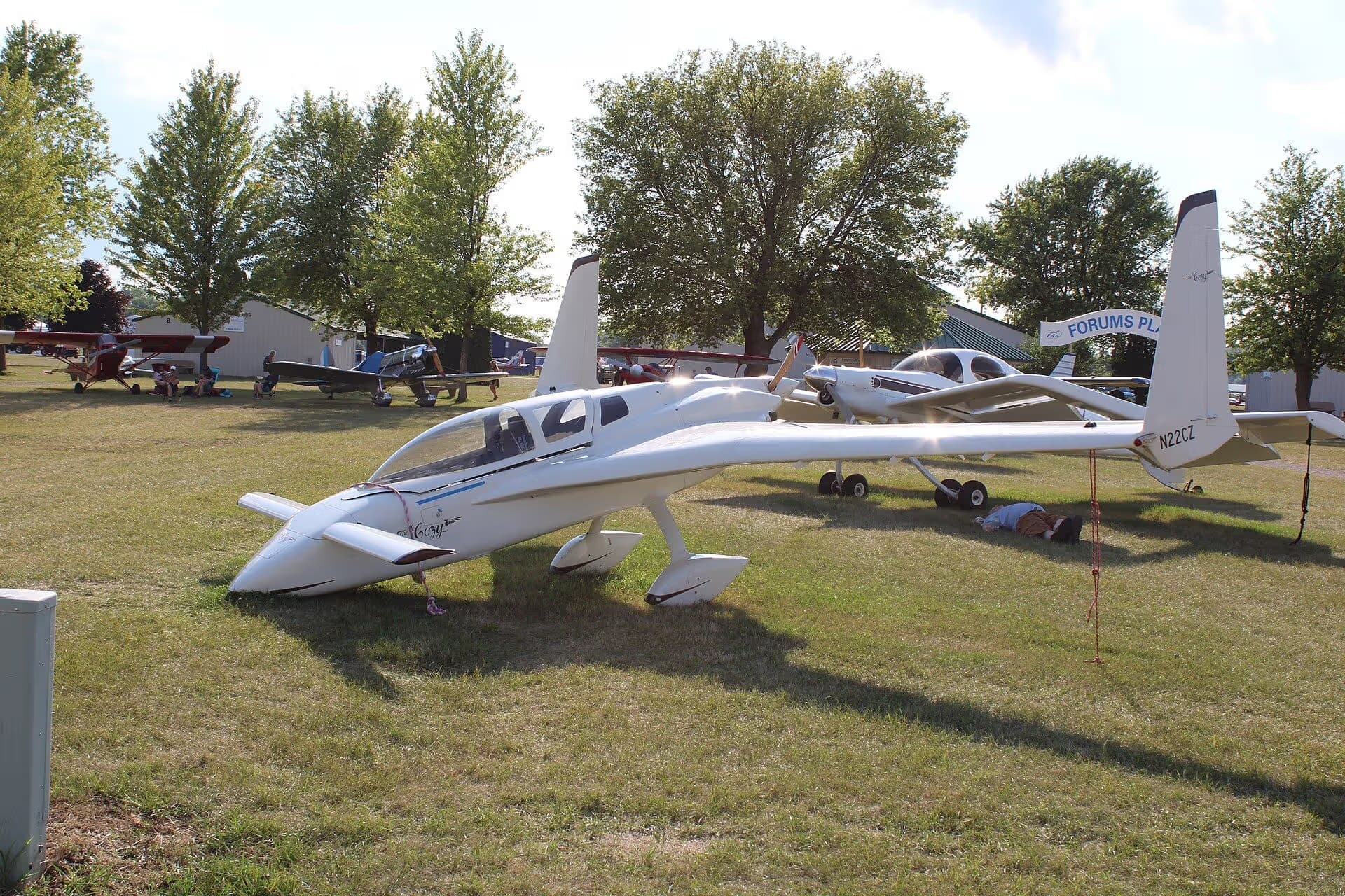 N22CZ — Aircraft