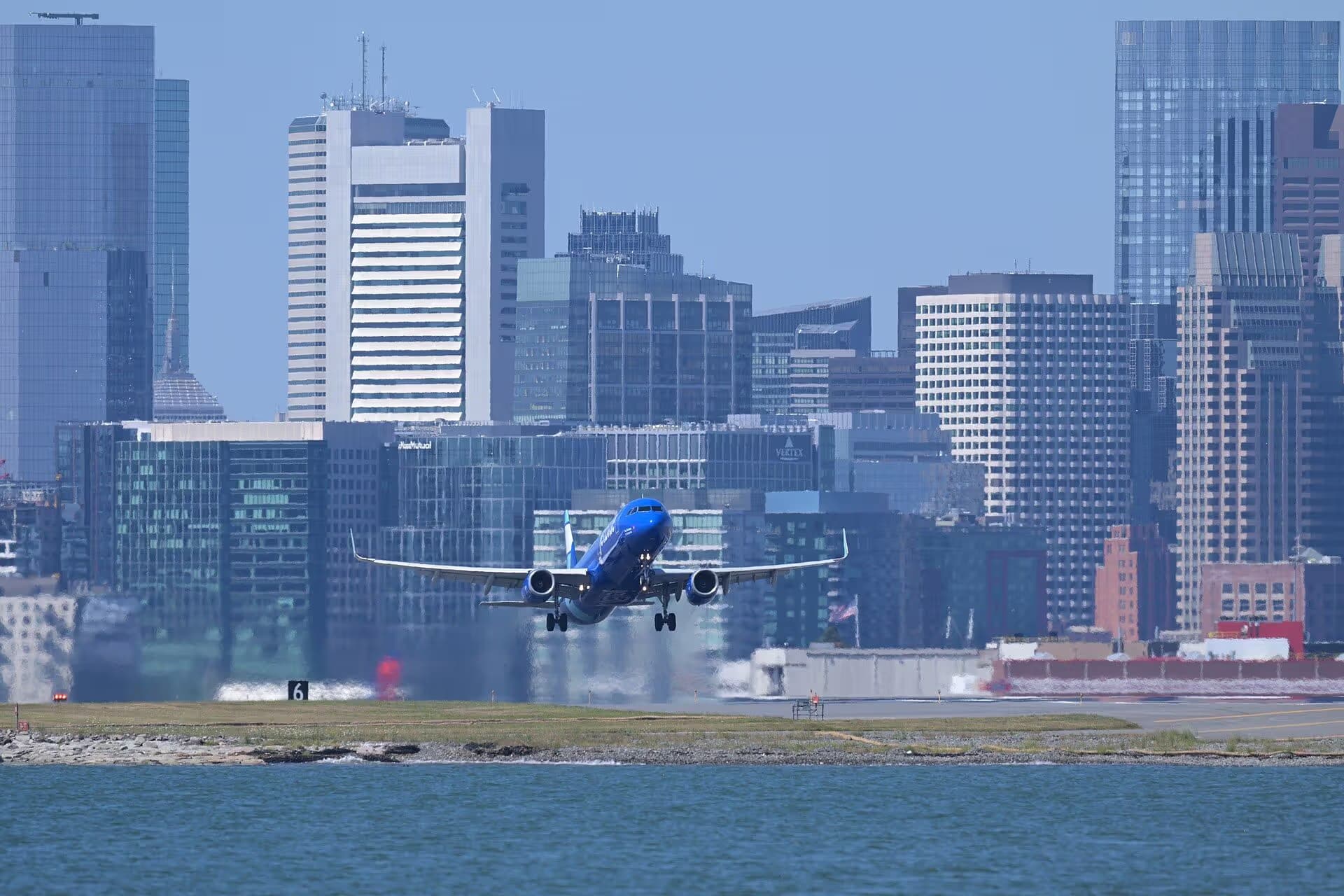 N992JB — Twin-engine aircraft