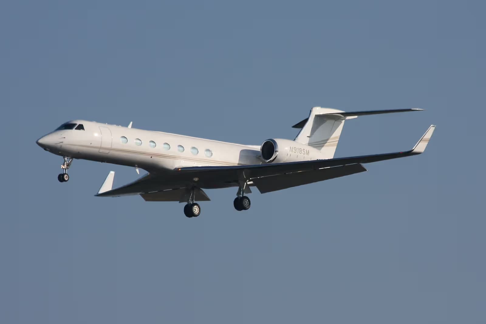 N918SM — Business jet