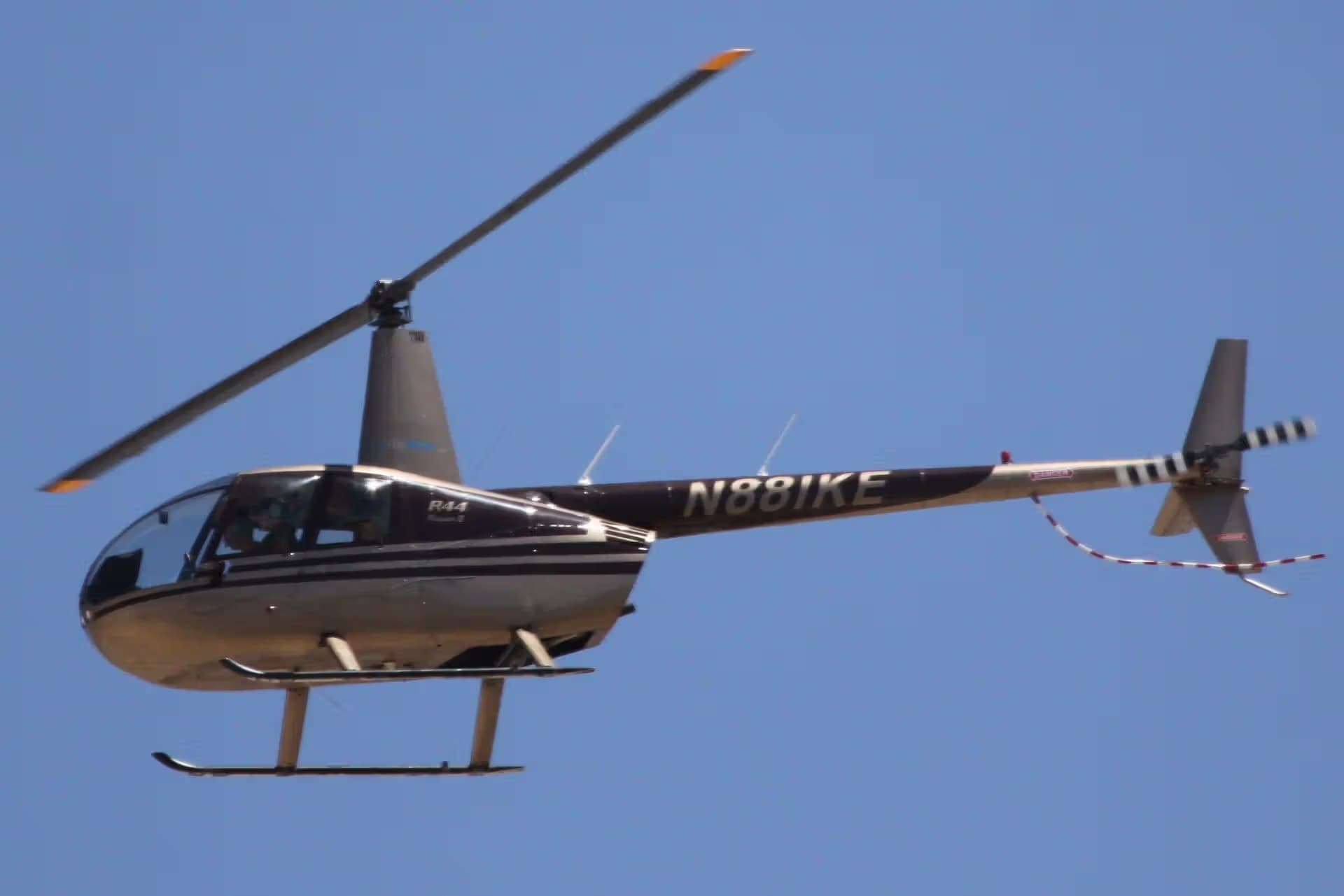 N881KE — Robinson