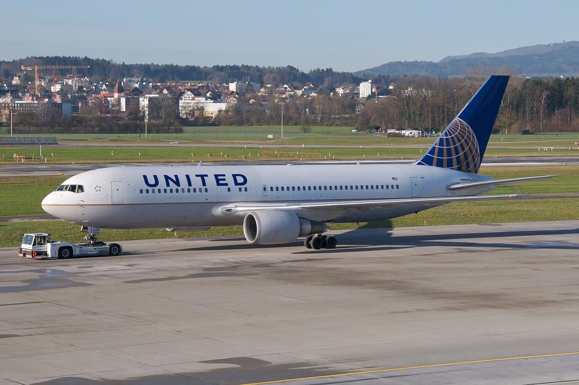 N68159 — Twin-engine aircraft