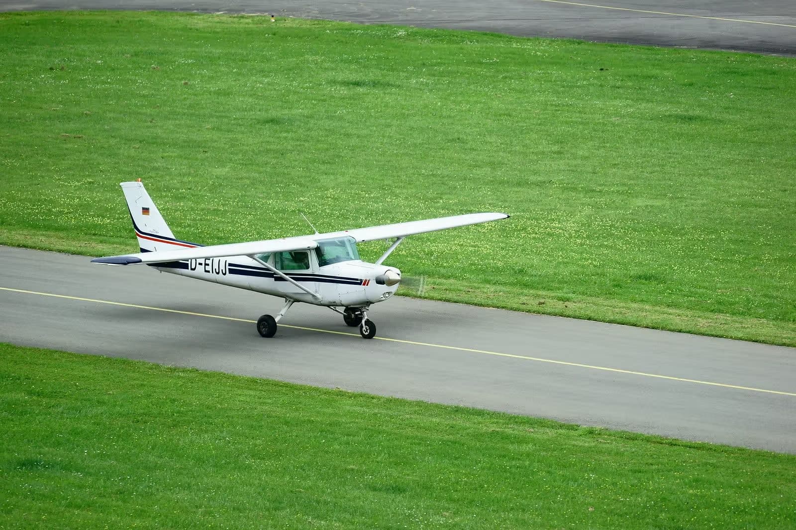 D-EIJJ — Cessna