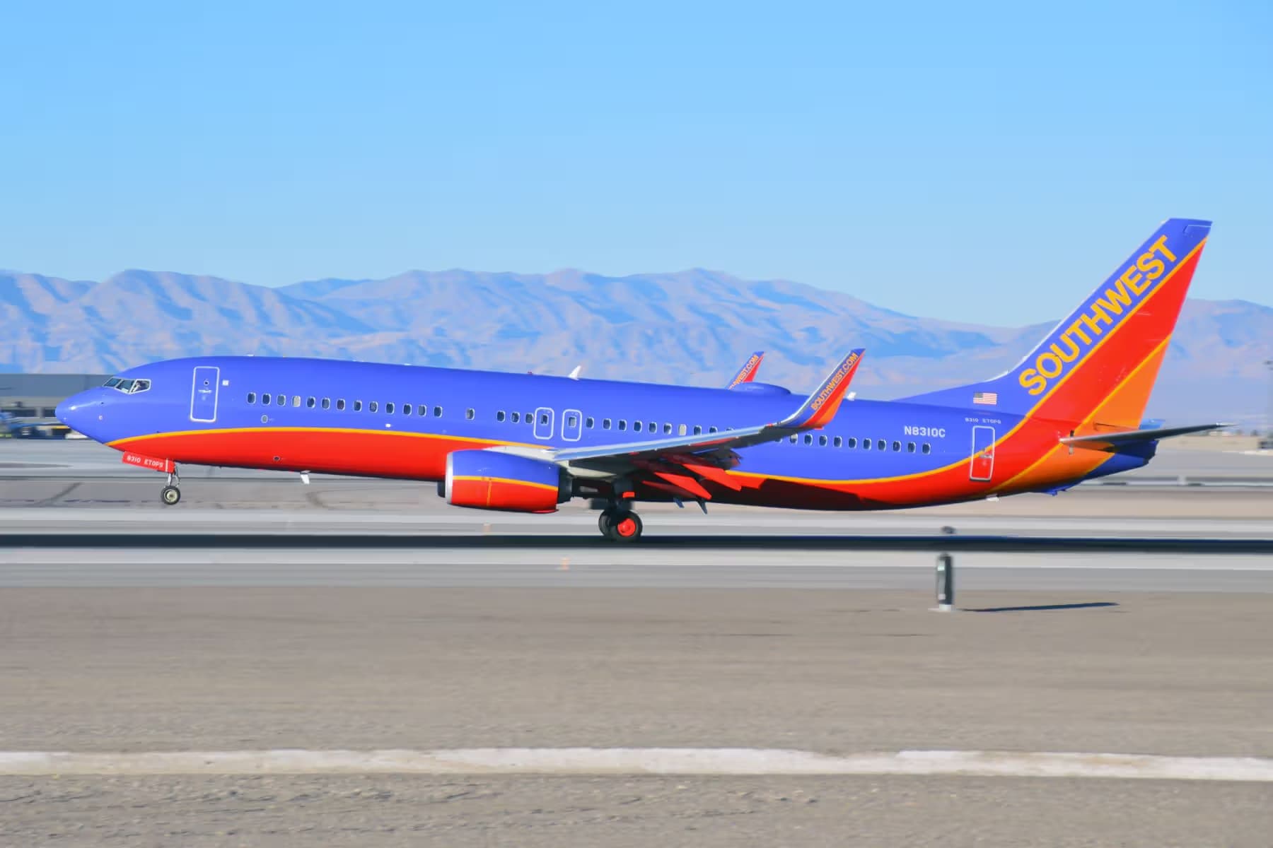 N8310C — Boeing