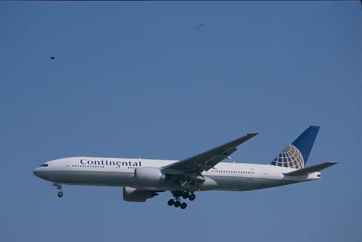 N78009 — Boeing