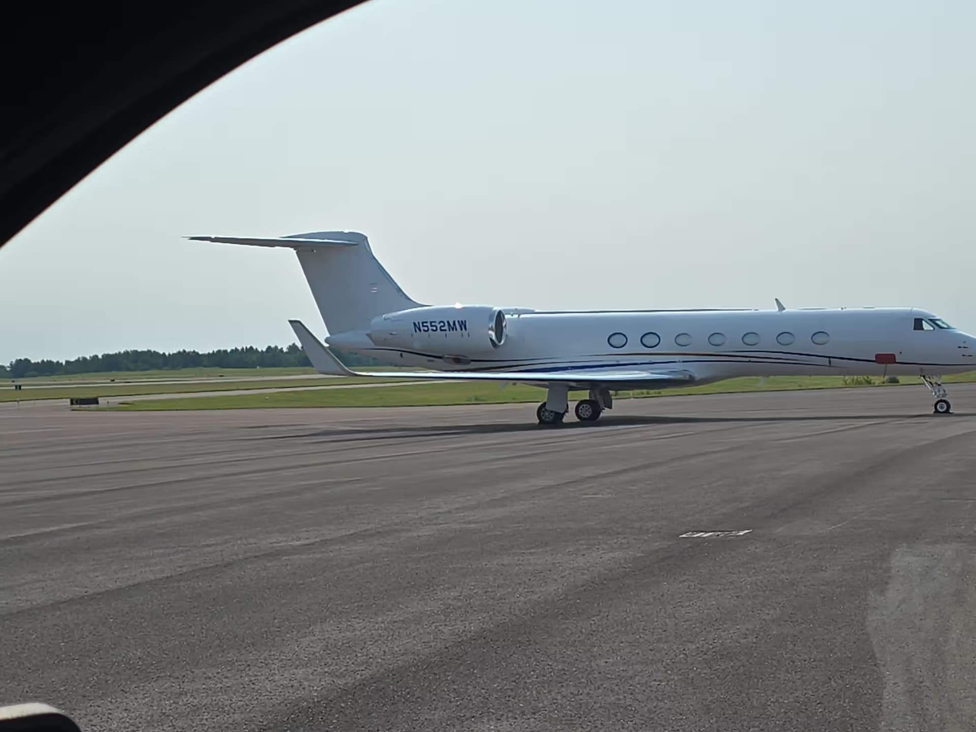 N552MW — 2020 Gulfstream G550 at Houghton County Memorial Airport