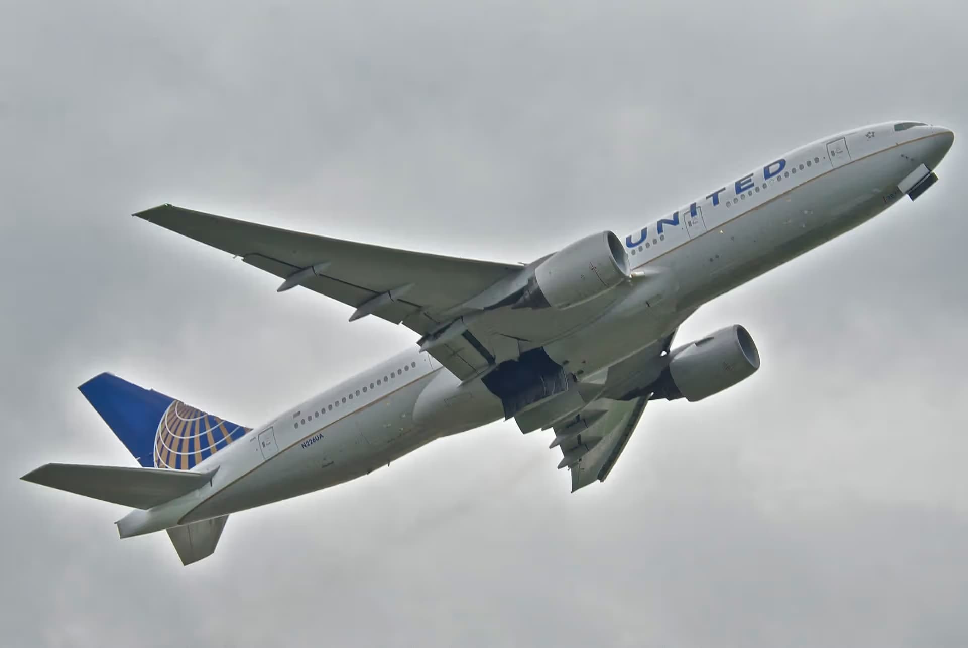 N226UA — Boeing