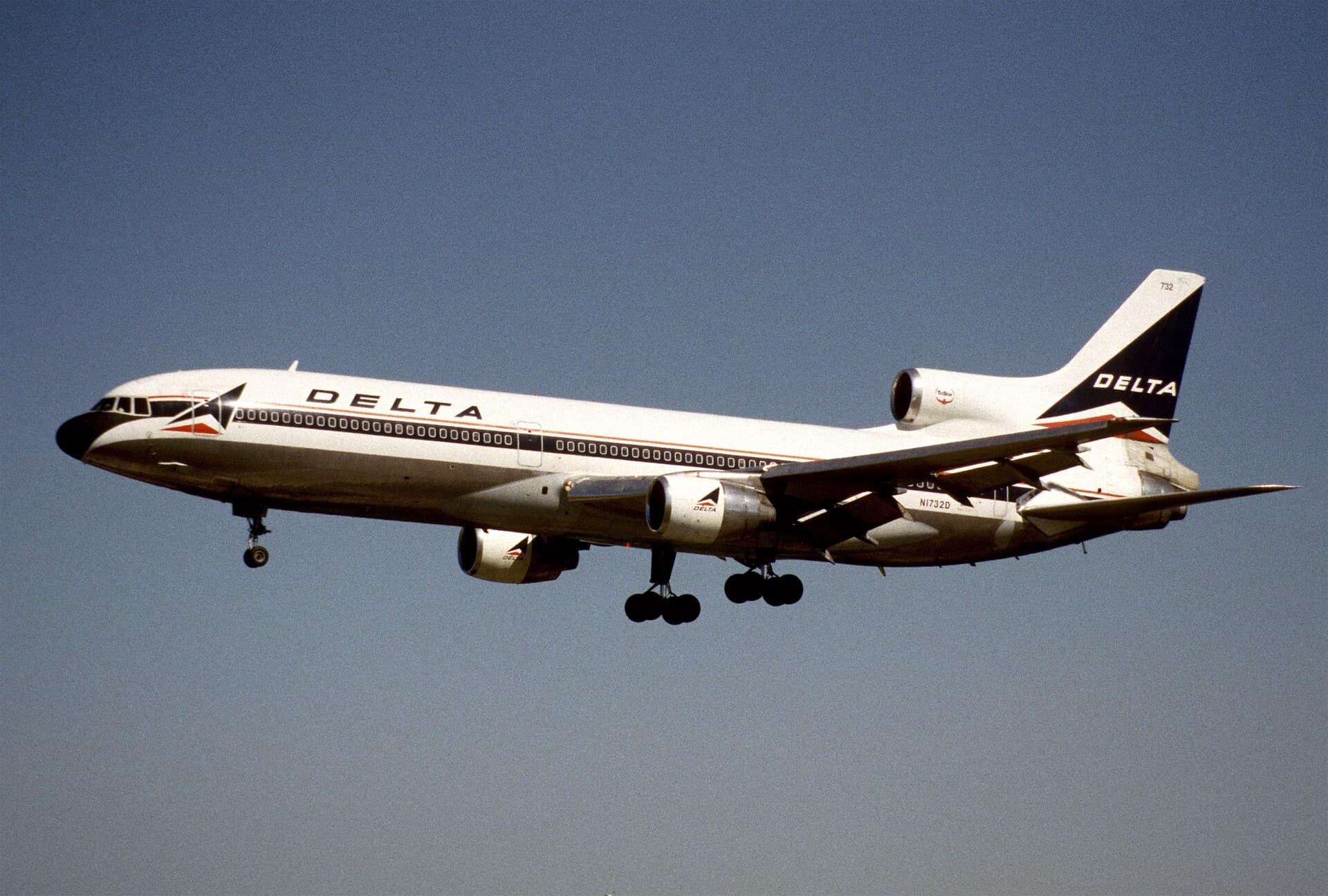 N1732D — Lockheed