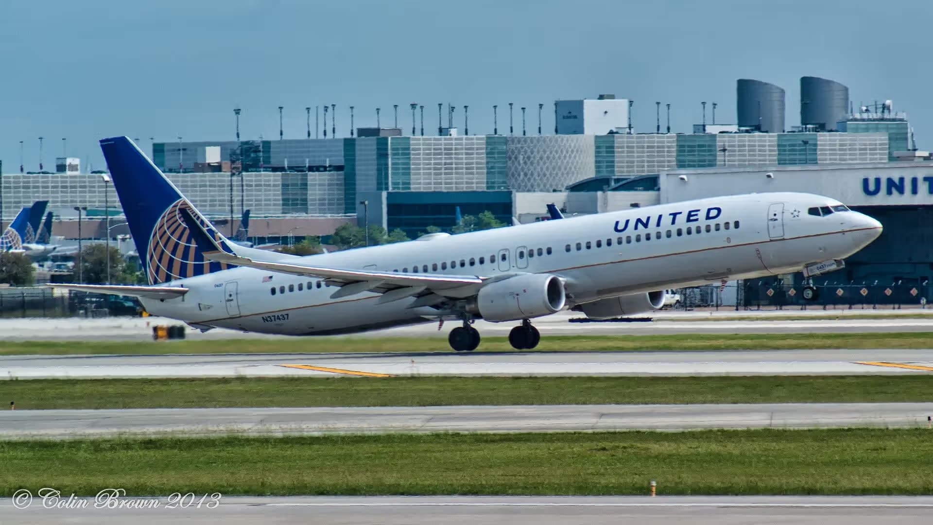 N37437 — Boeing